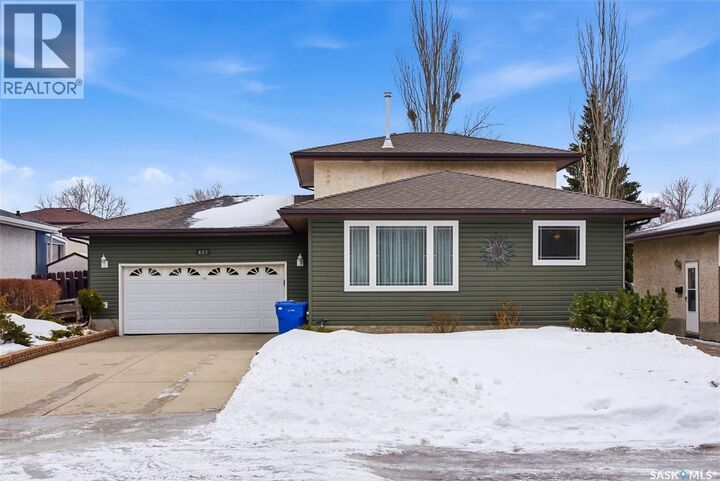 Property Photo: 927 Cole Street N SK S4X 2A3