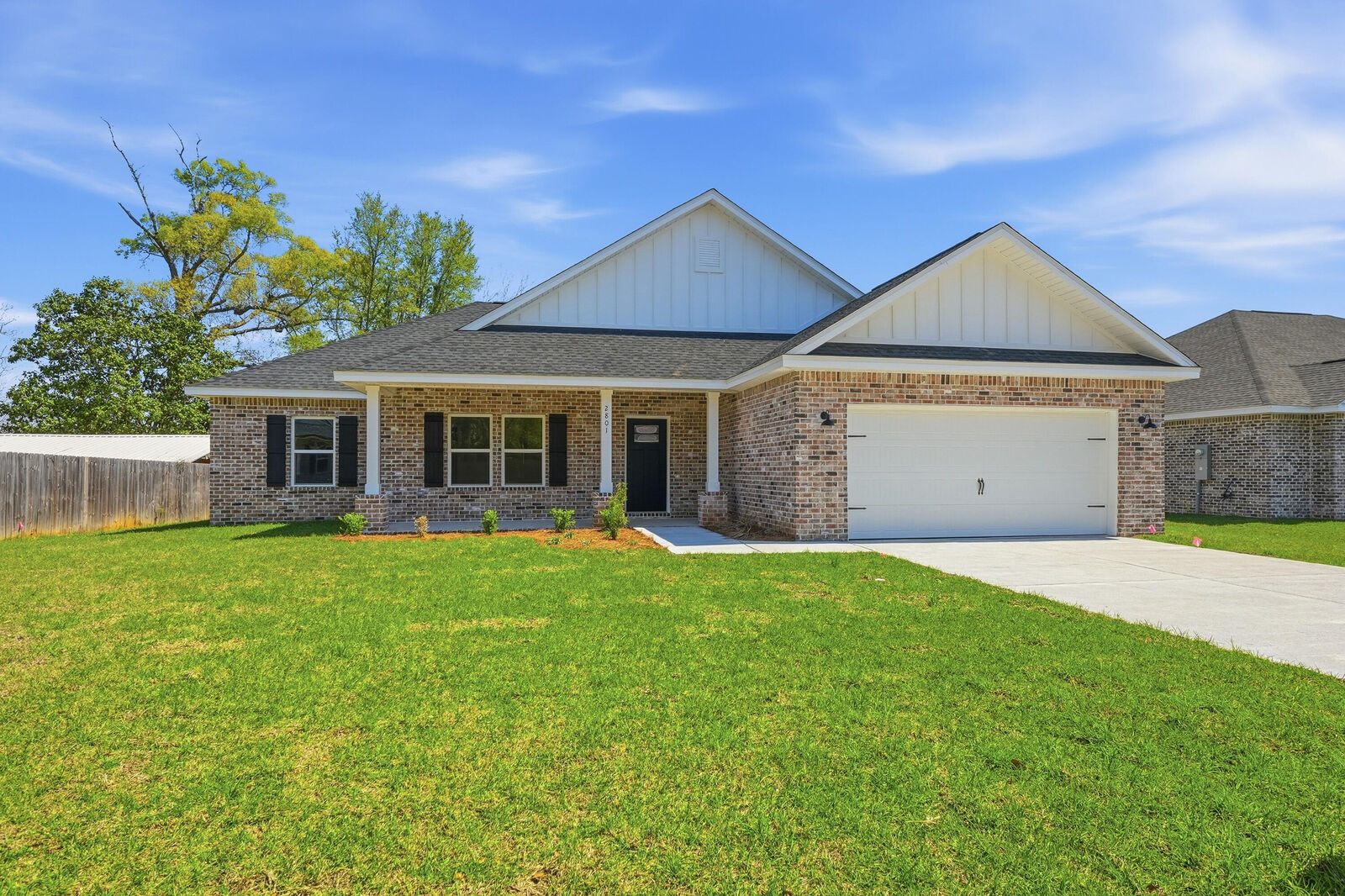 Property Photo: 2801 Blackbird Court FL 32539