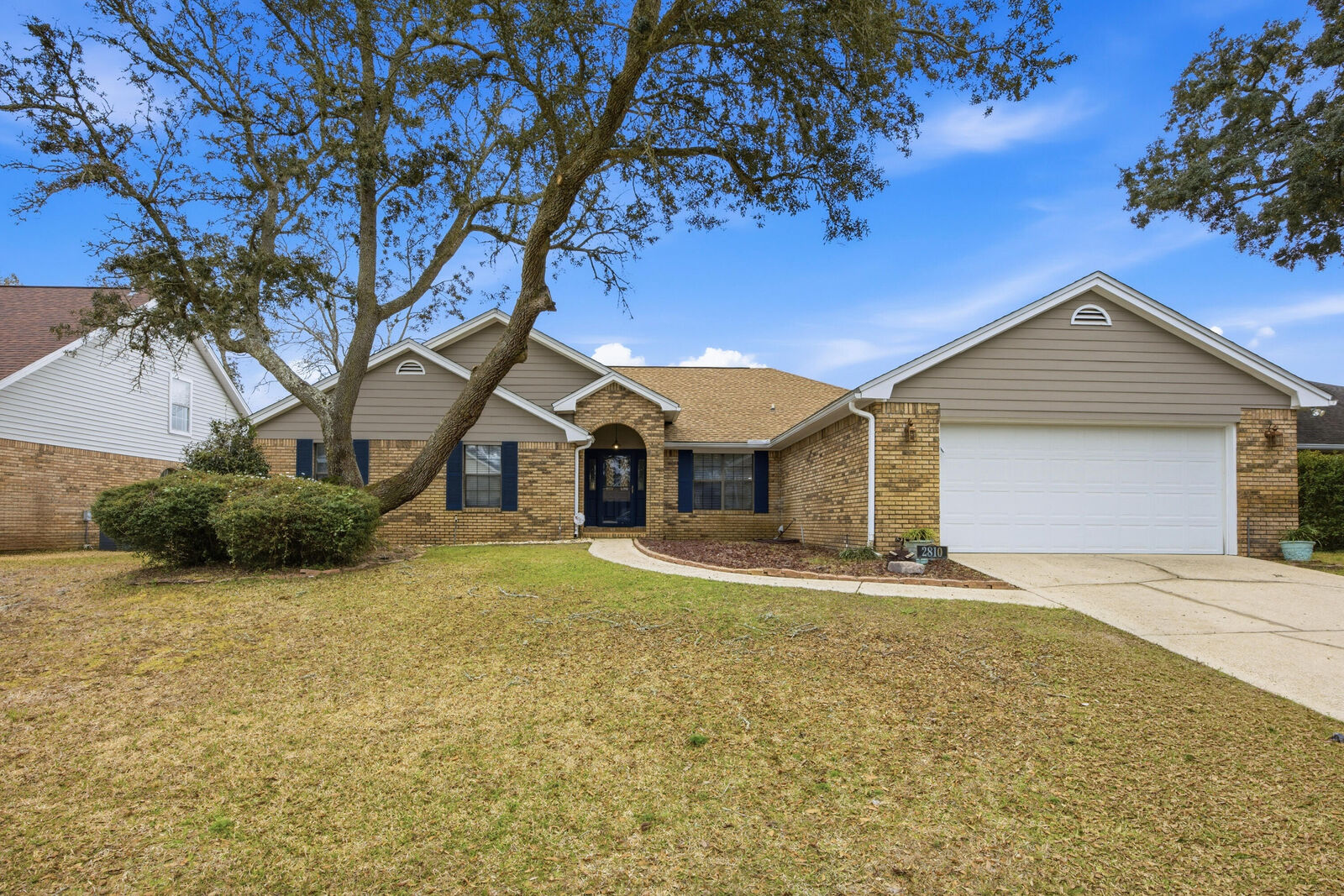 Property Photo: 2810 Lee Trevino Court FL 32579