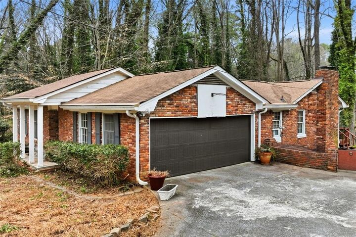 Property Photo:  2897 Branchwood Drive  GA 30344 