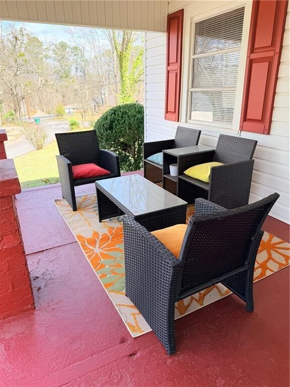 Property Photo:  131 E Killian Street  GA 30114 