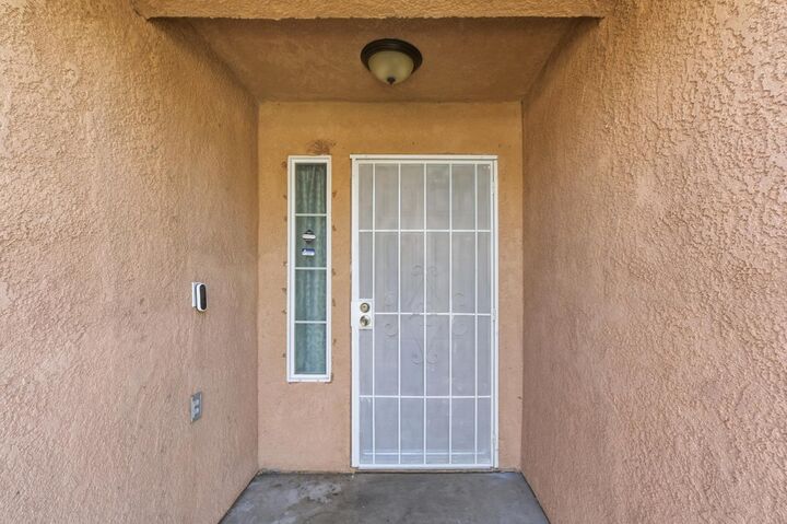 Property Photo:  1623 Hudson Avenue  CA 93274 