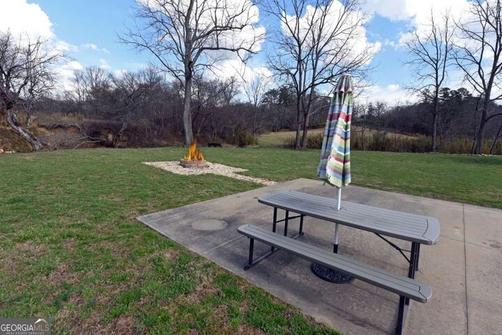 Property Photo:  221 Golden Nugget  GA 30512 