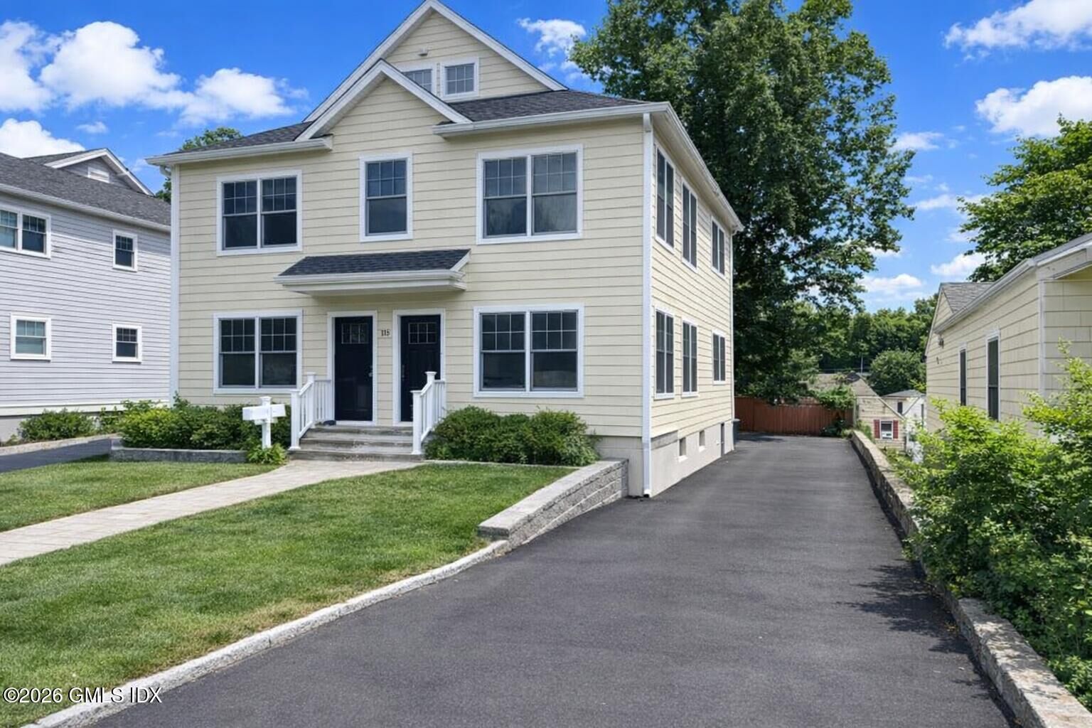 Property Photo: 89 W View Street 2nd Floor CT 06830