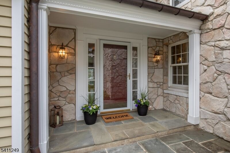 Property Photo:  301 Hilltop Rd  NJ 07945 