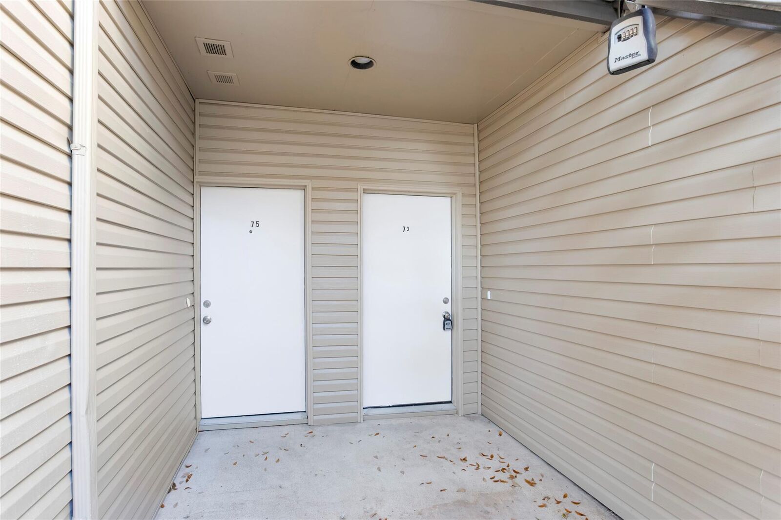 Property Photo: 9707 Richmond Avenue 73 TX 77042