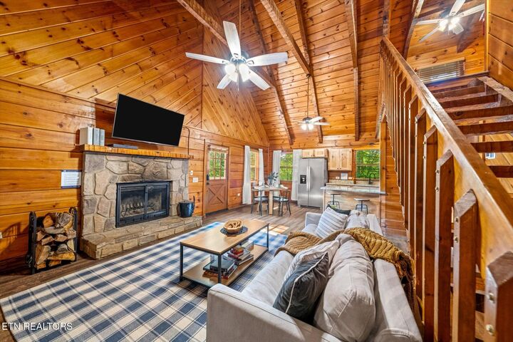 Property Photo:  4372 Boogertown Rd Apt 2  TN 37876 