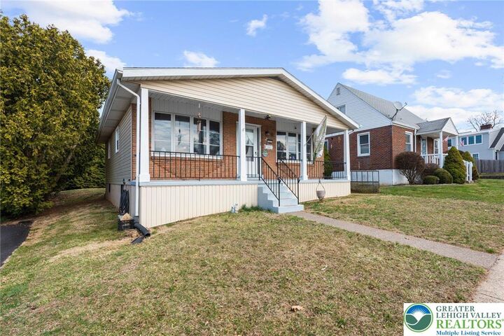 Property Photo: 935 Marion Street PA 18018