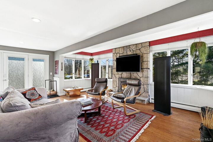 Property Photo:  9 Cottage Grove Avenue  NY 10594 