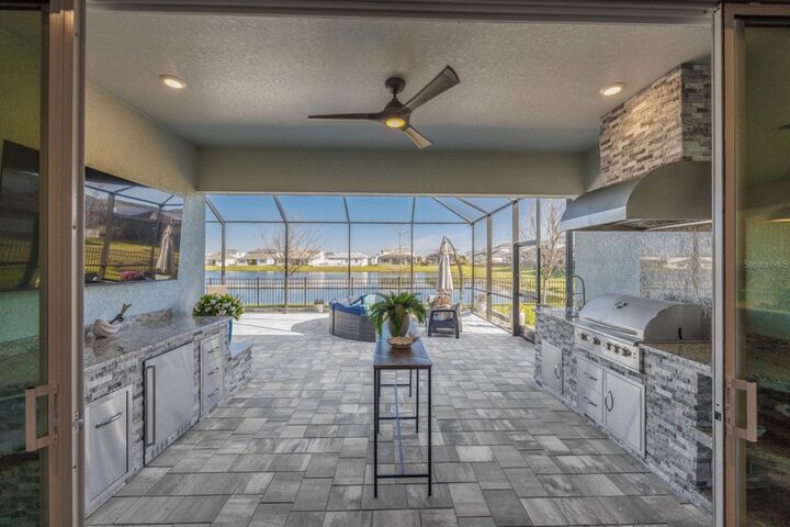 Property Photo: 8462 Ivy Stark Boulevard FL 33545