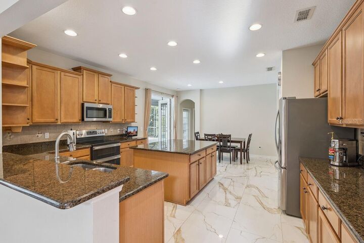 Property Photo:  7408 Winding Lake Circle  FL 32765 