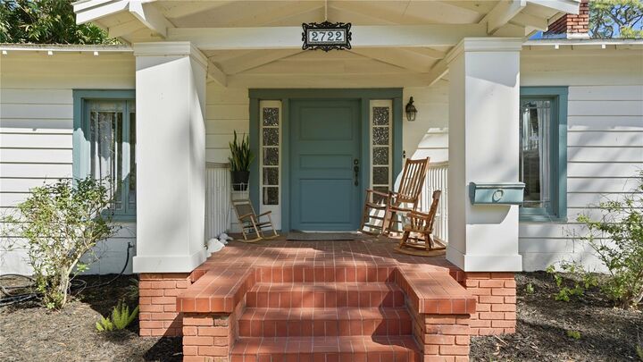 Property Photo:  2722 2nd Avenue W  FL 34205 