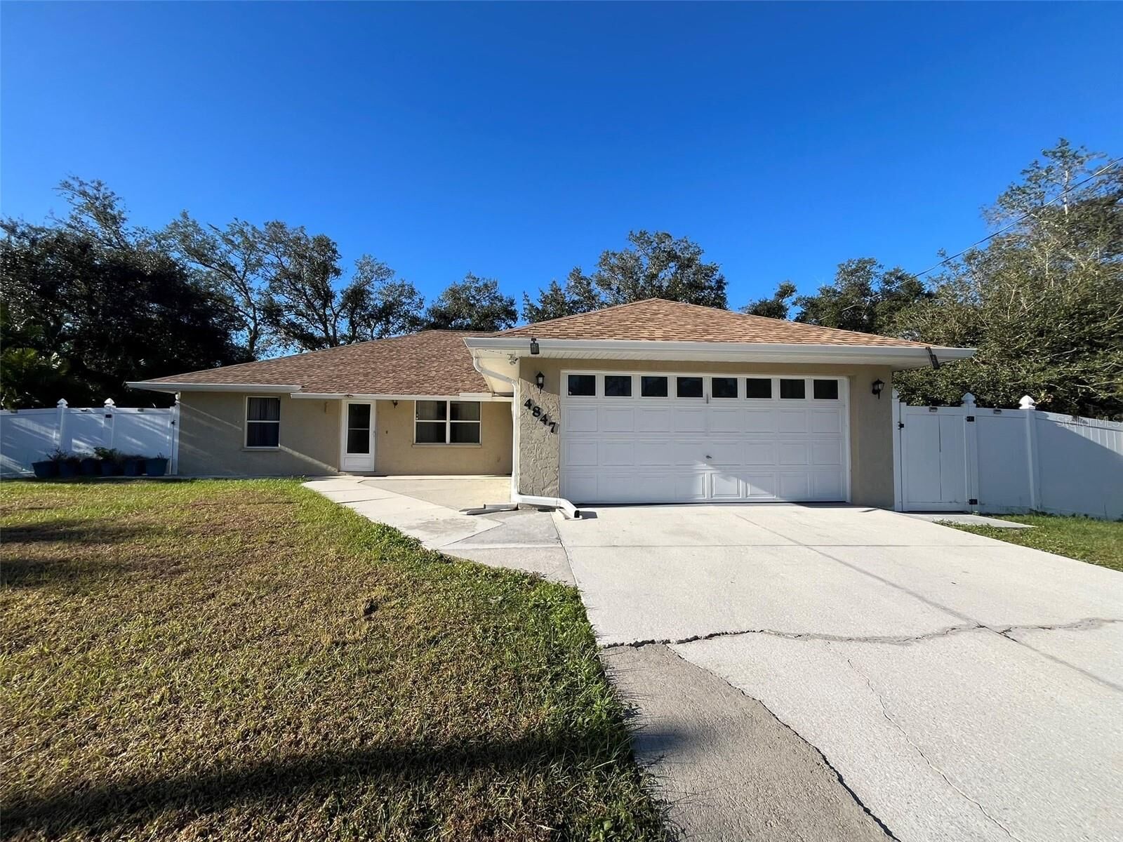 Property Photo: 4847 Luther Avenue FL 34288