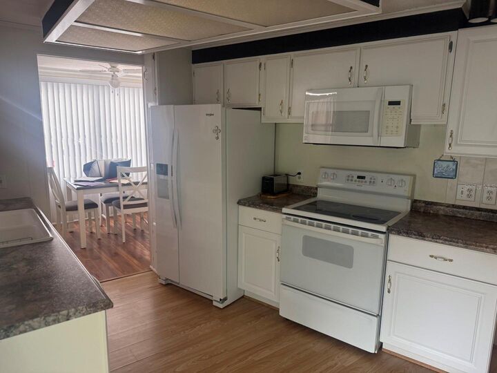 Property Photo:  6710 36th Avenue E 111  FL 34221 