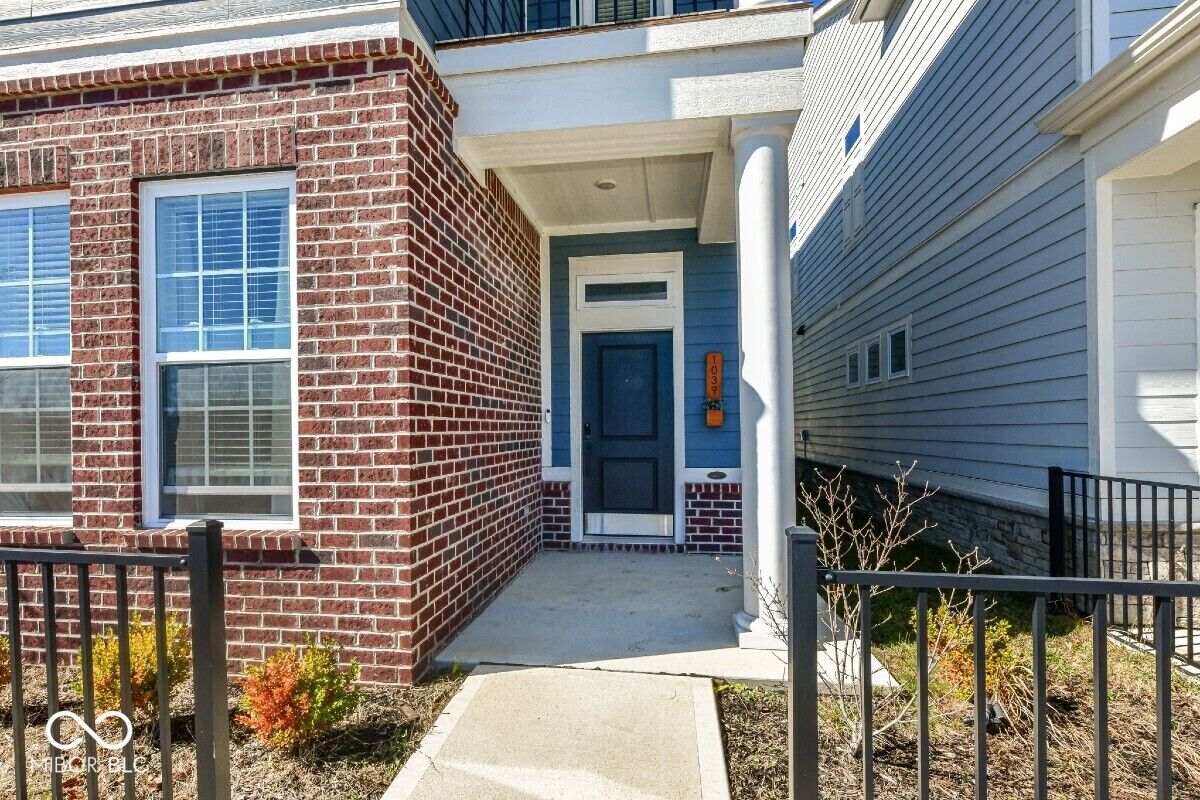 Property Photo:  1039 Valentine Lane  IN 46032 