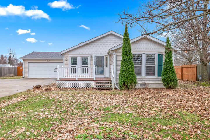 Property Photo:  437 Richard Street  MI 49082 