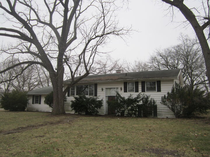 Property Photo: 804 Canterbury Drive MI 49091