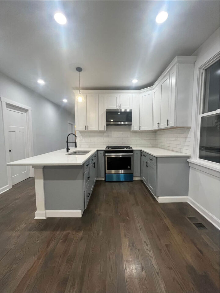 Property Photo:  5212 S Lorel Avenue  IL 60638 