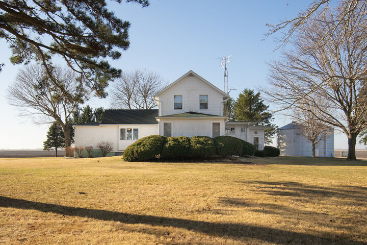 Property Photo:  190 N 20th Road  IL 61354 