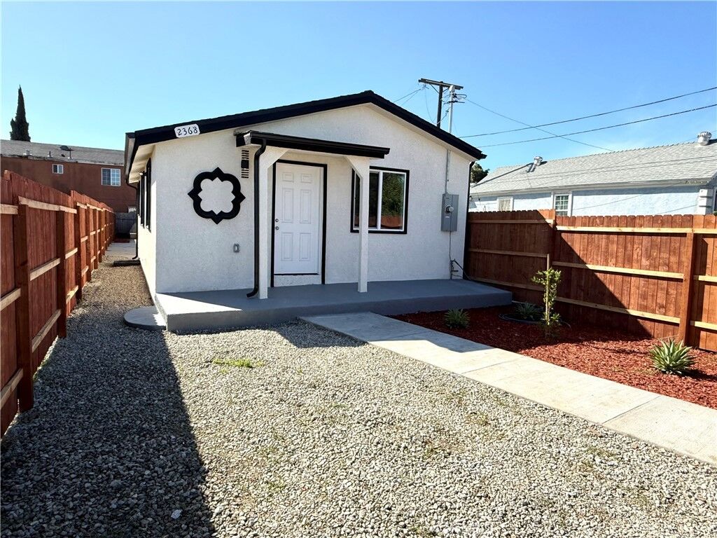 Property Photo:  2368 E 107 Th St  CA 90002 