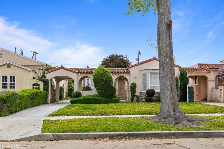 Property Photo:  3122 W 77th  CA 90043 