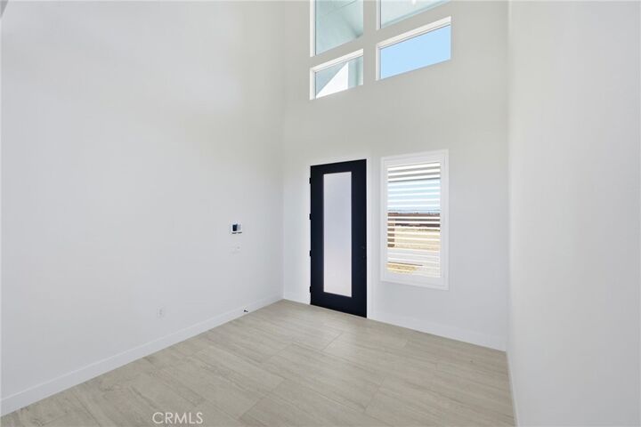 Property Photo: 22801 Seaqua Circle CA 91311