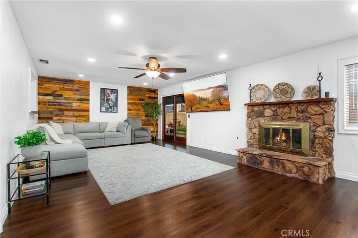 Property Photo: 43160 Sandy Court CA 92544