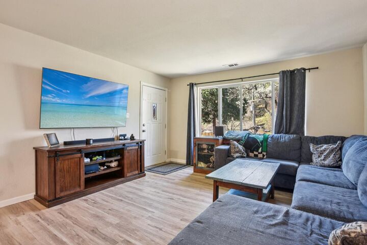 Property Photo:  837 Hillcrest Street  CA 95667 