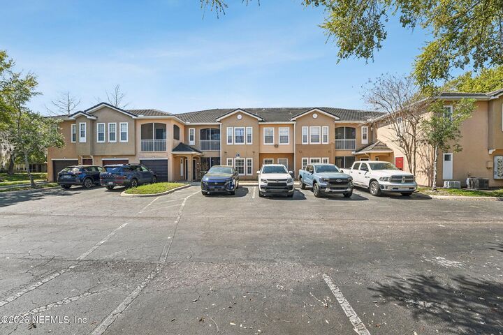 Property Photo: 10075 Gate Parkway N 2203 FL 32246