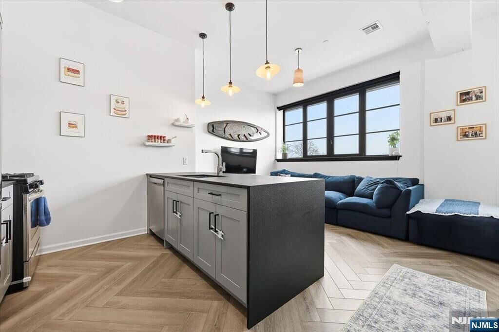 Property Photo:  142 Charles Street 403  NJ 07307 