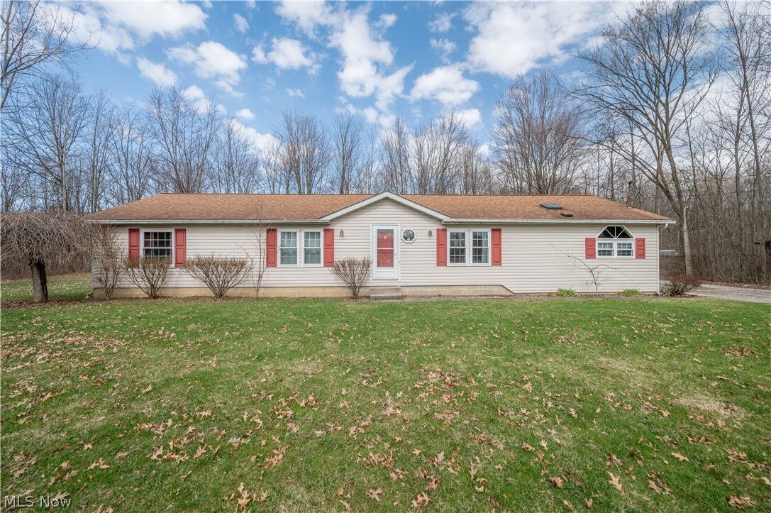 Property Photo:  13500 Silica Road  OH 44451 
