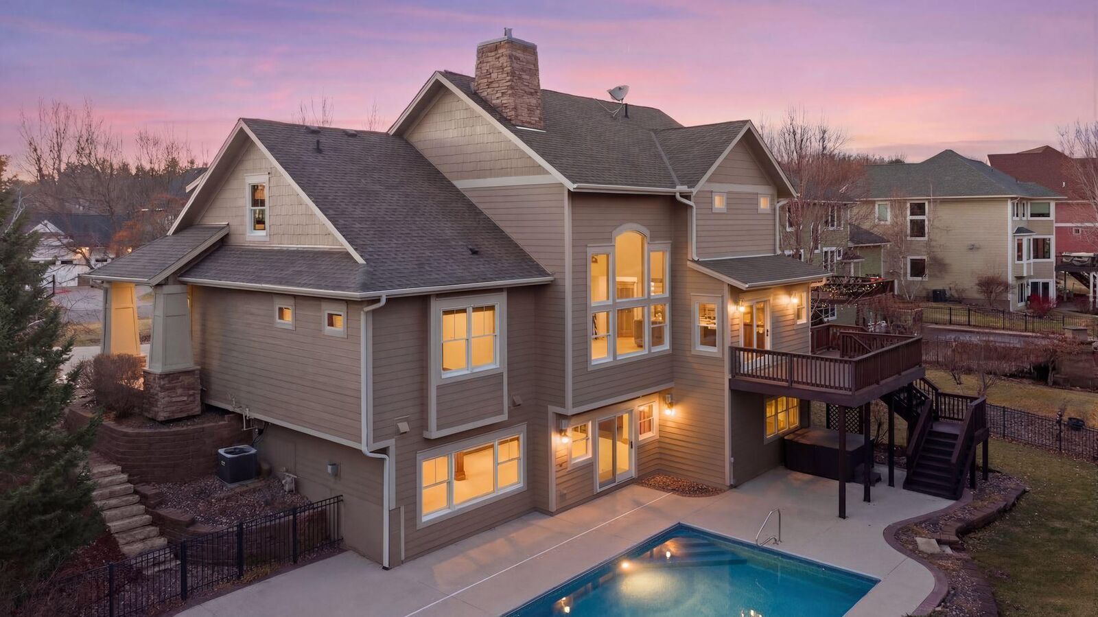 Property Photo:  2655 Cottage Grove Place  MN 55129 