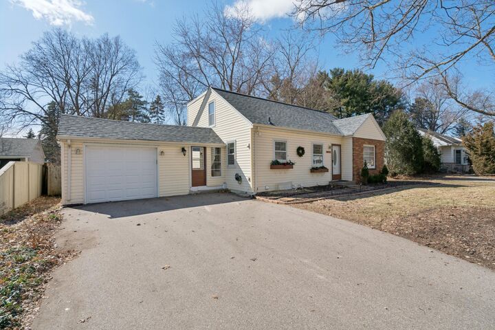 Property Photo: 5014 Mayview Road MN 55345