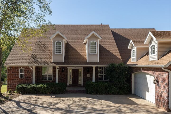 Property Photo: 2865 N Dorchester Drive AR 72703