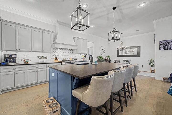 Property Photo:  4001 Rolling Meadows Drive  AR 72756 