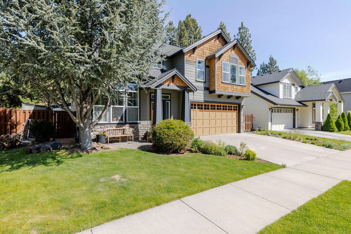 Property Photo:  61059 Snowberry Place  OR 97702 