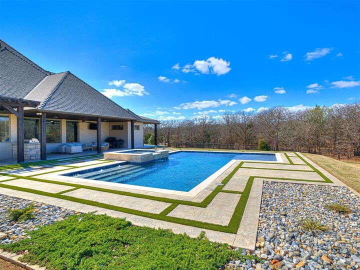 Property Photo: 11601 Piazza Way OK 73007