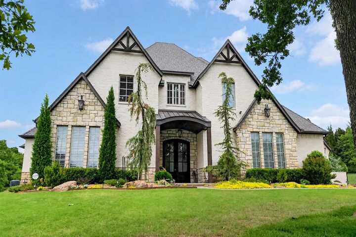 Property Photo:  11601 Piazza Way  OK 73034 