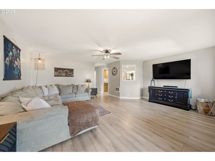 Property Photo:  14907 SE Cedar Ave  OR 97267 