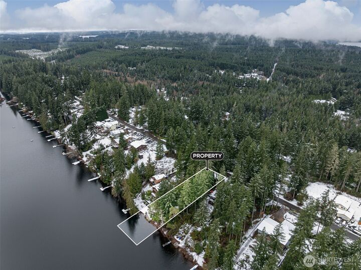 Property Photo: 1961 E Trails End Drive WA 98528