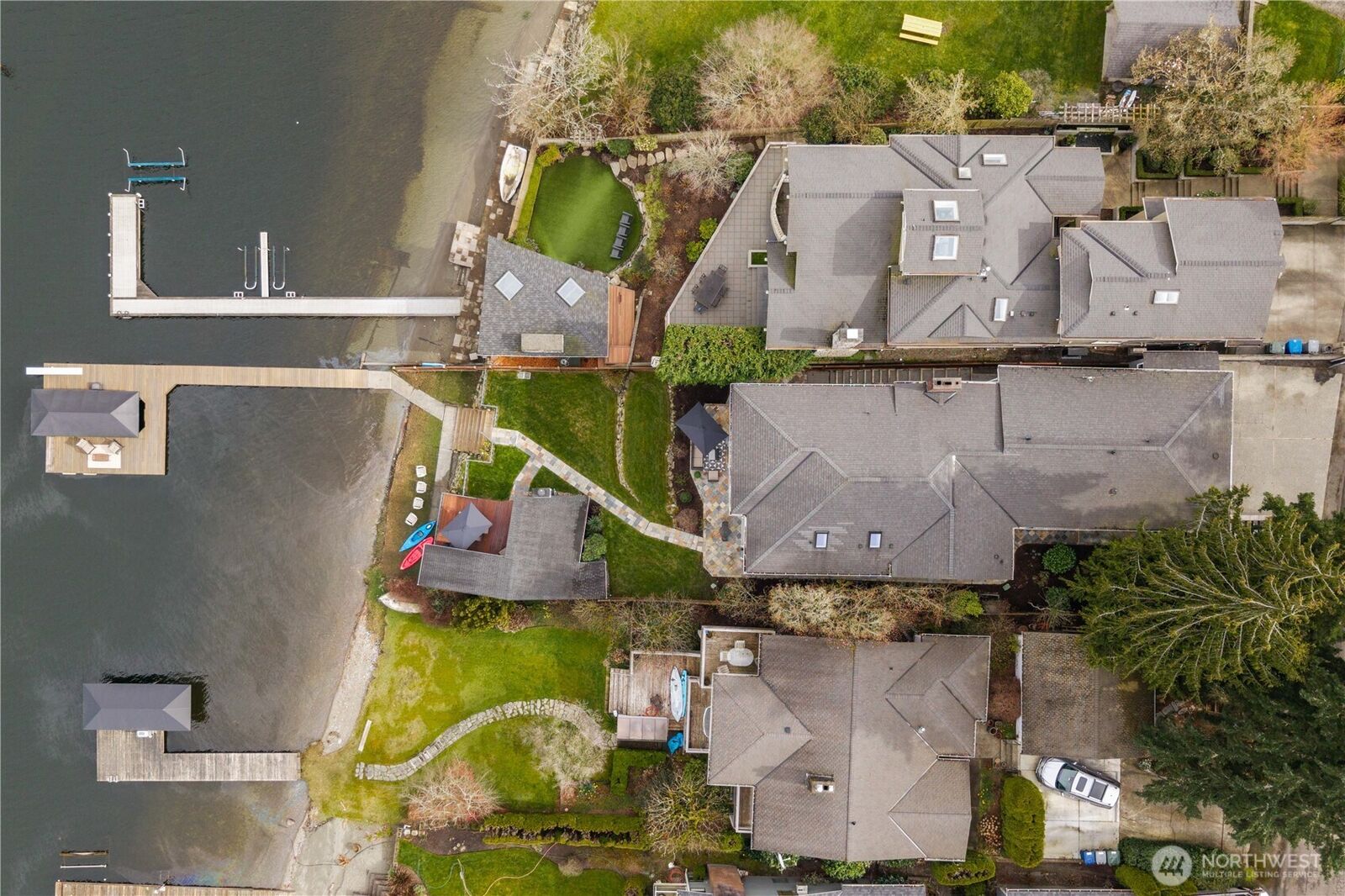 Property Photo:  17714 SE 40th Place  WA 98008 