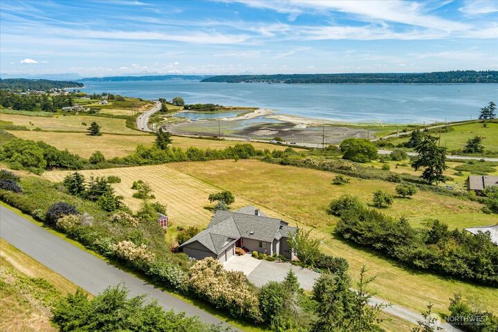 Property Photo:  650  Skymeadow Drive  WA 98239 