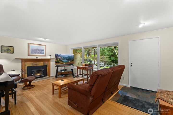 Property Photo:  2515 NE 168th Street  WA 98155 