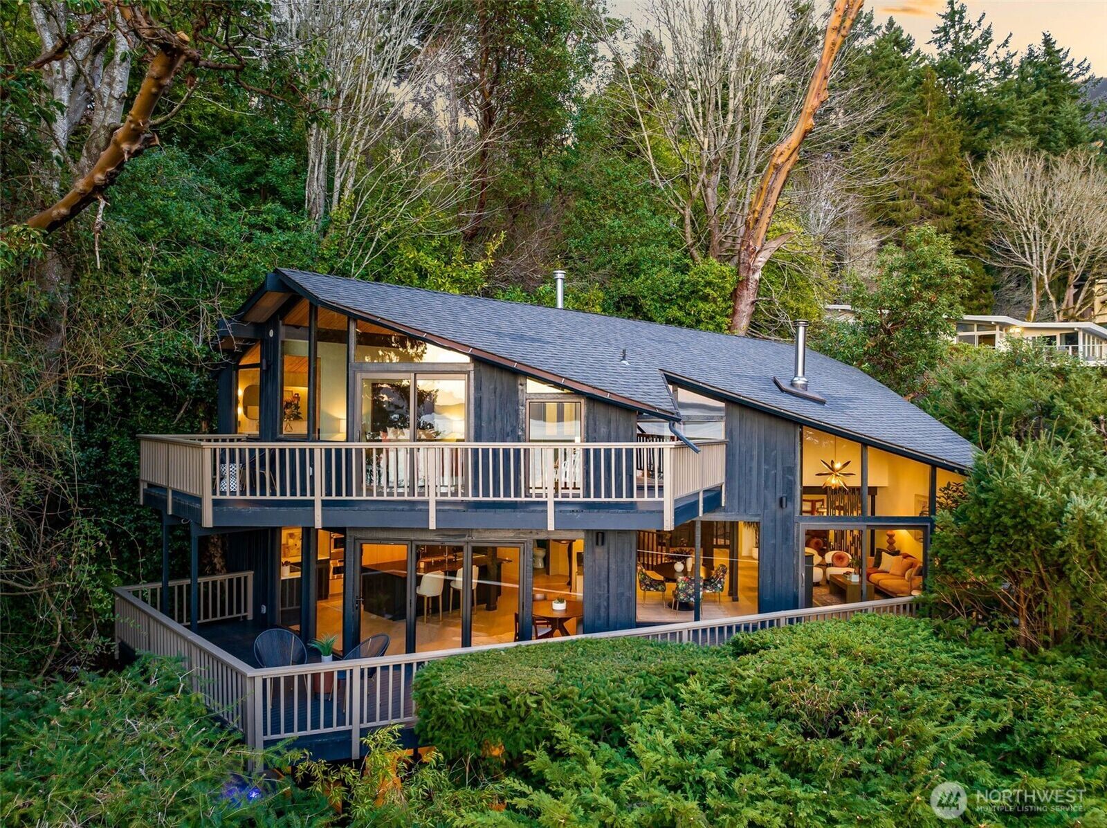 Property Photo:  2650 SW 151st Place  WA 98166 