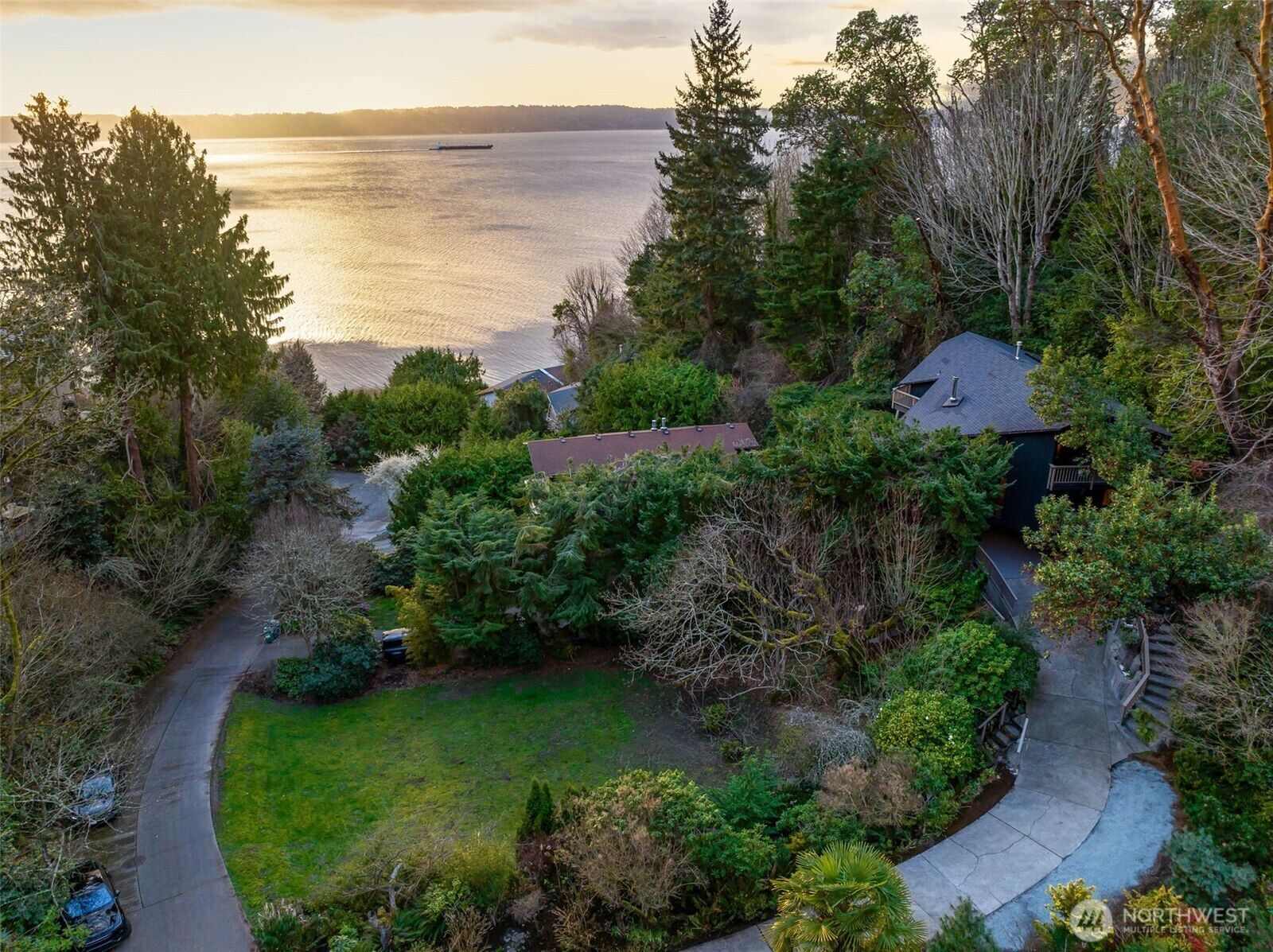 Property Photo:  2650 SW 151st Place  WA 98166 