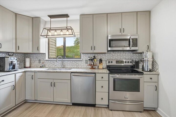 Property Photo:  219 Shoreline Marina Cir 122  VA 24121 