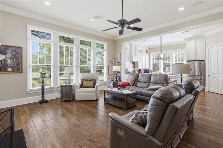 Property Photo:  4510 Five Oaks Drive  LA 70605 