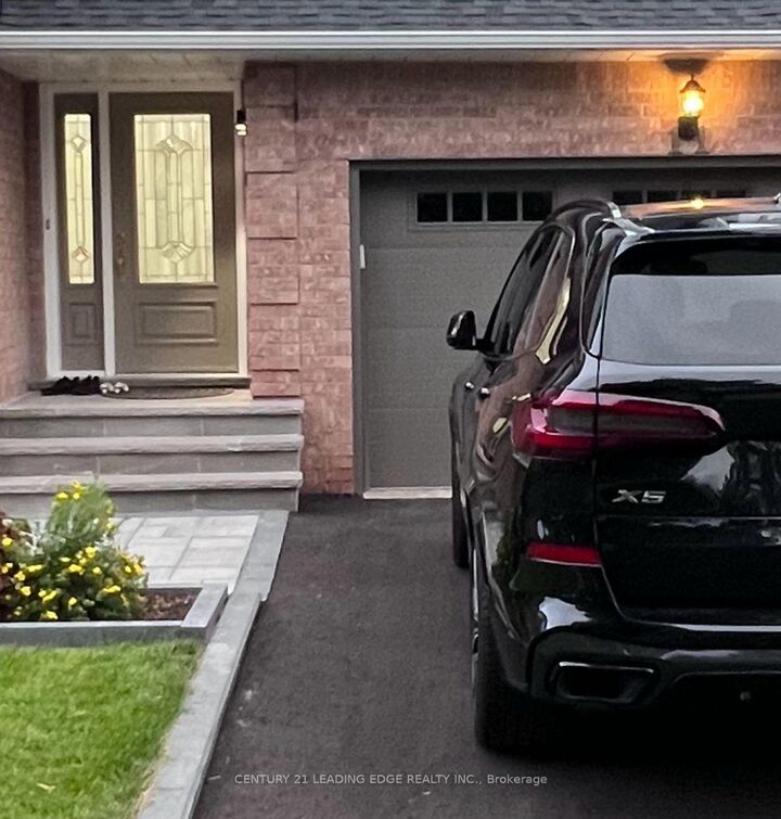 Photo de la propriété:  11 Simonds Drive  ON L1S 4X3 