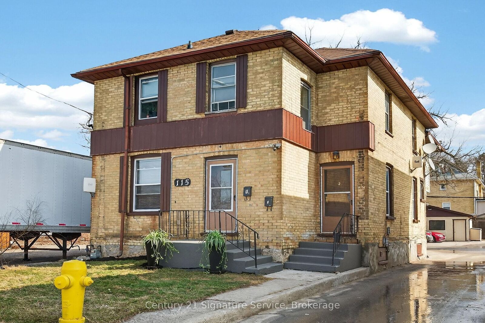 Property Photo: 115 Ainslie Street N ON N1R 3P2