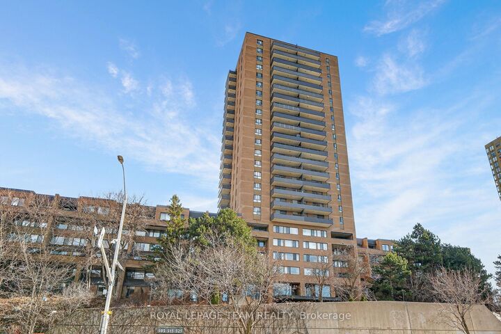 515 St Laurent Boulevard S 1809 — photo 1